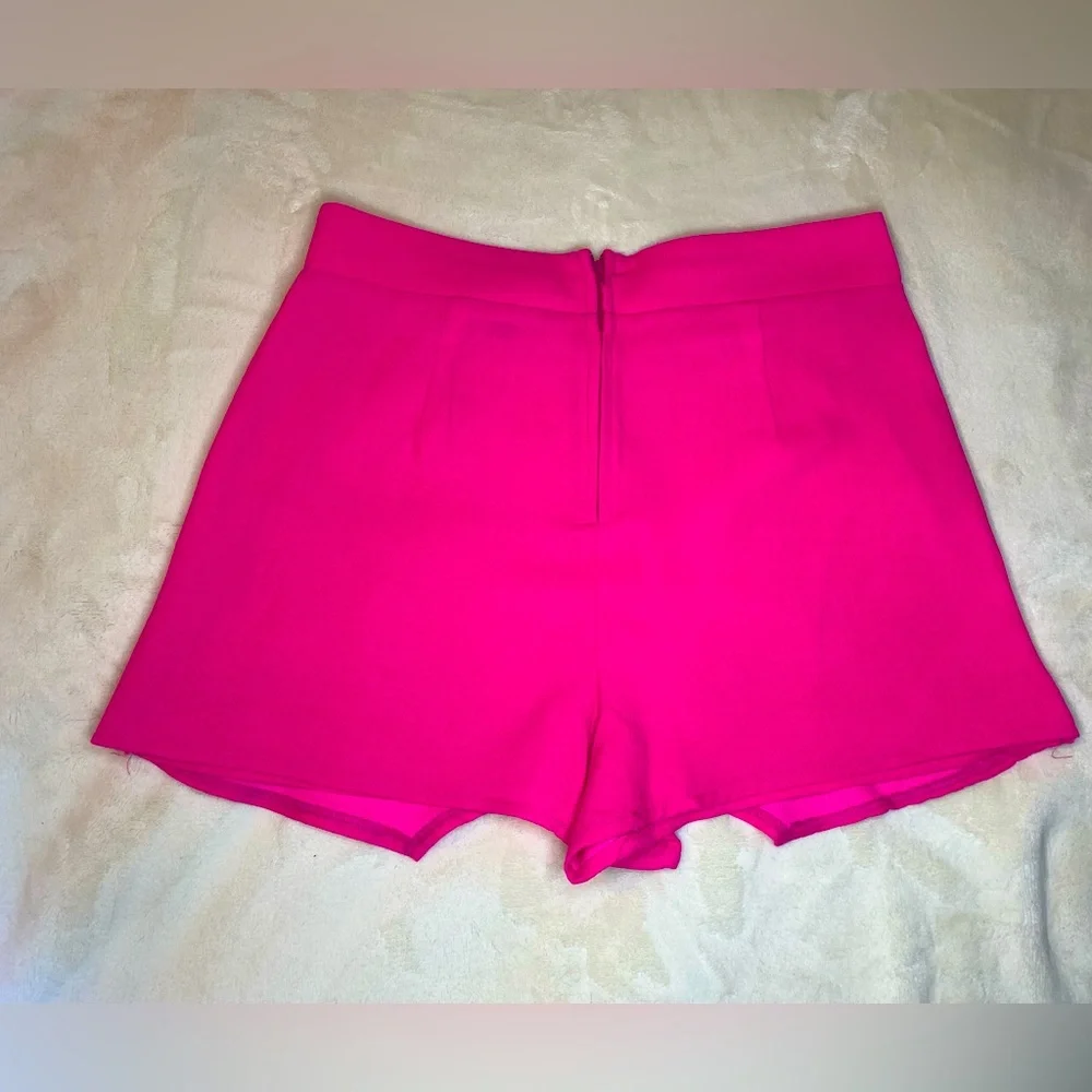 Gently Used Necessary Clothing Hot Pink Envelope Skort! Size Small. - Picture 5 of 6